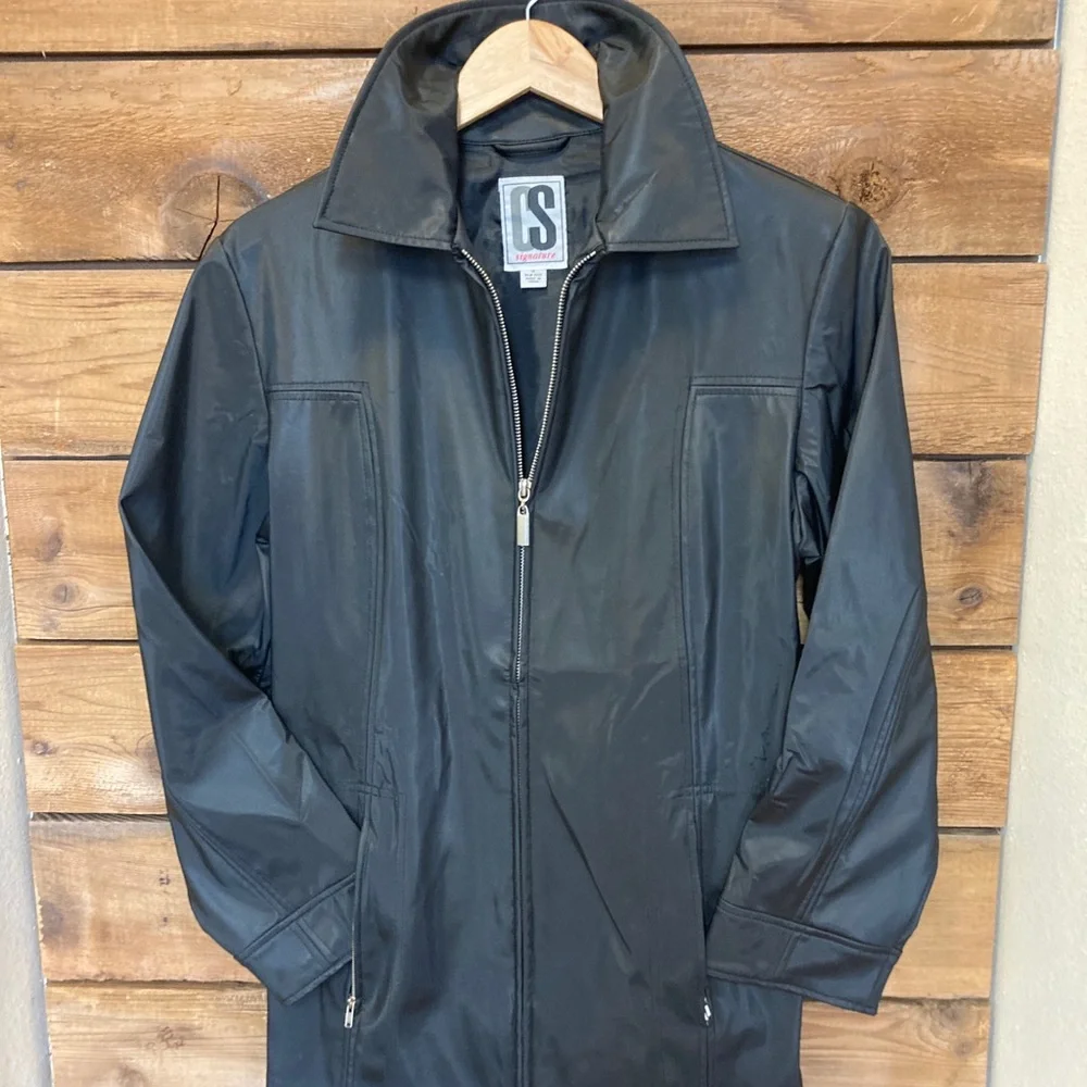 Women's Black Vinyl Rain Jacket - Picture 4 of 4
